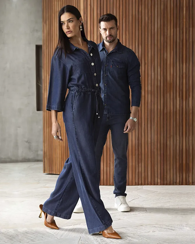 Modelo usando jeans Divero